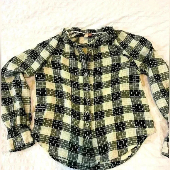 Anthropologie  women's size XS petite button up top - Picture 3 of 9